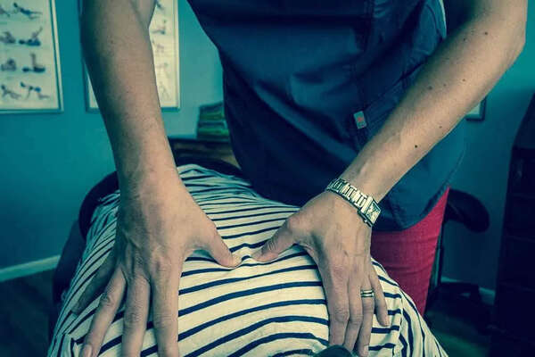 Chiropractic back treatment